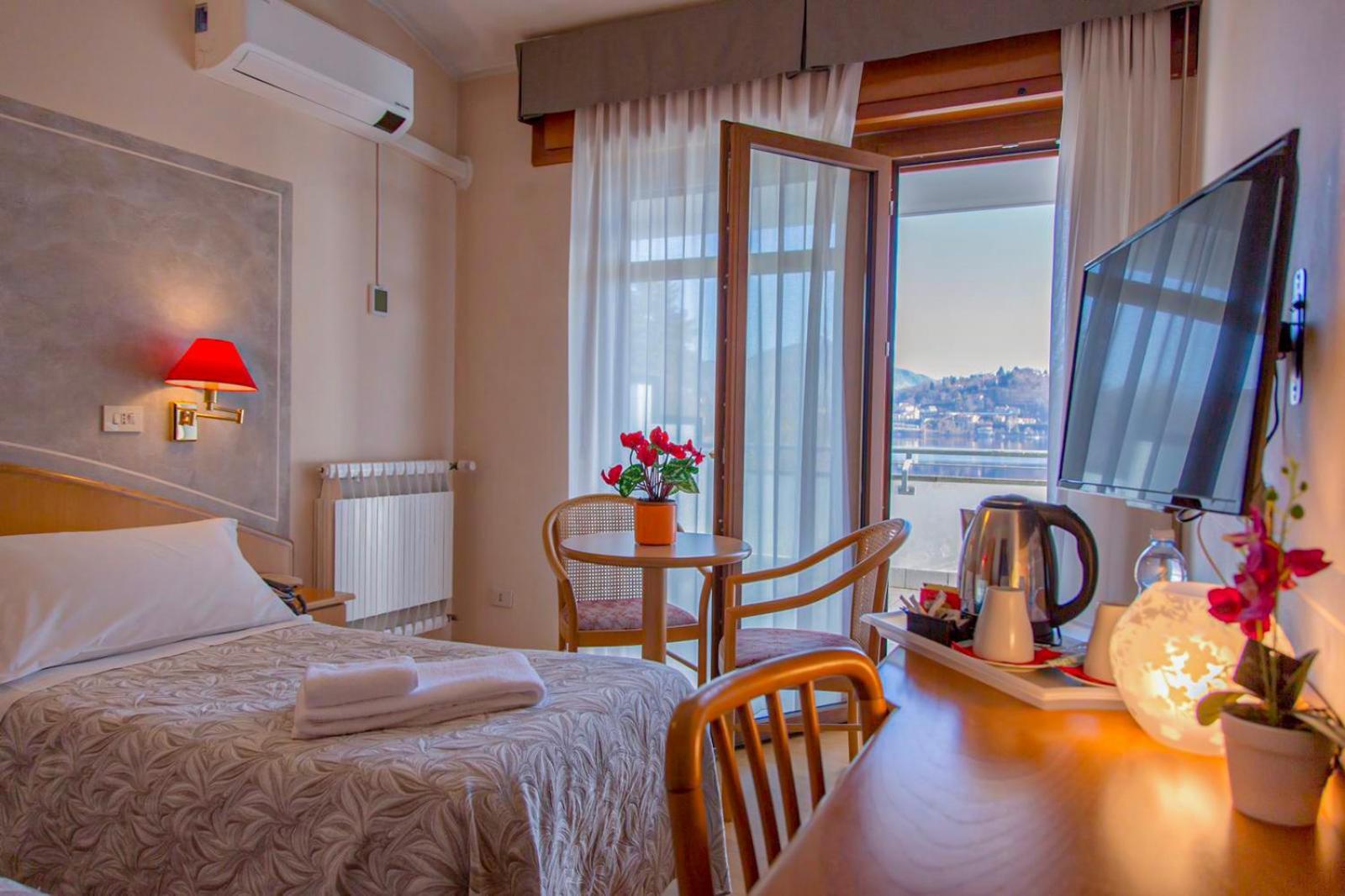 Hotel Chalet Del Lago アヴィリアーナ エクステリア 写真