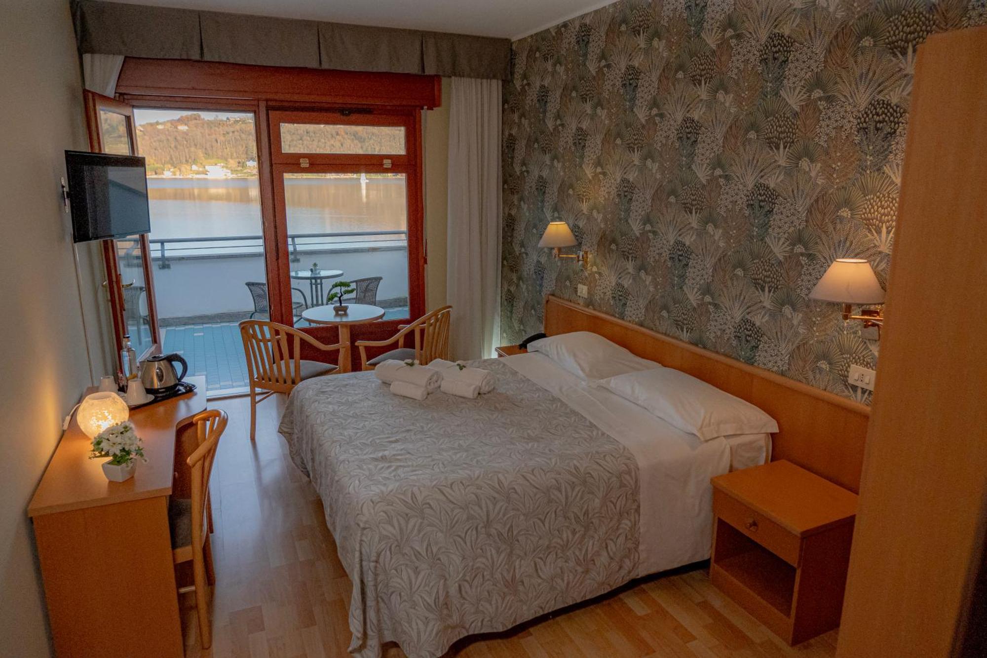 Hotel Chalet Del Lago アヴィリアーナ エクステリア 写真