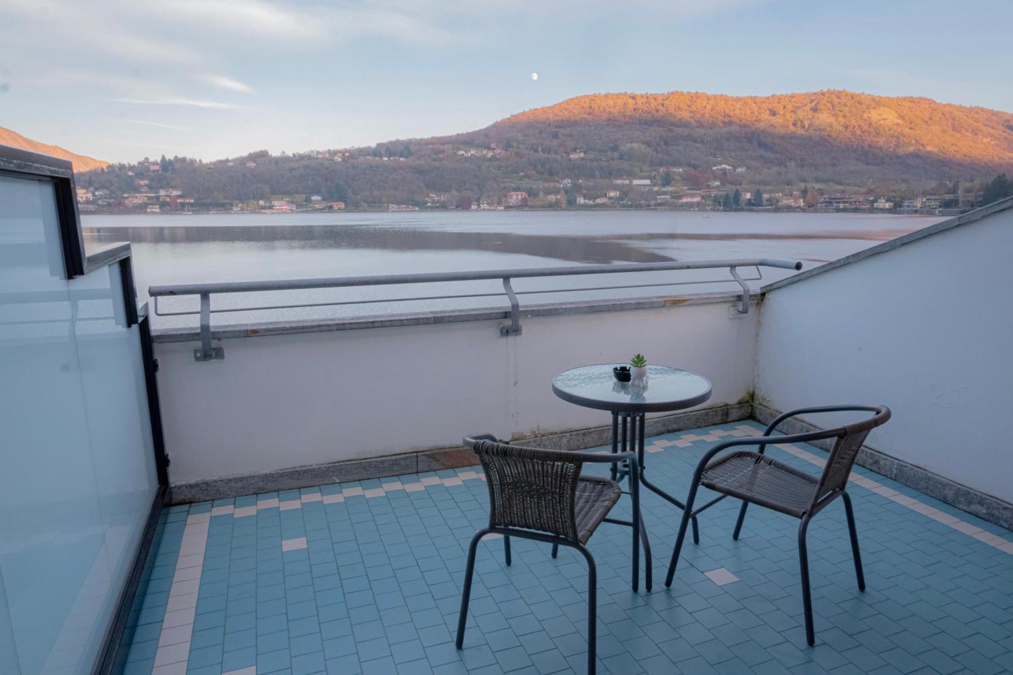 Hotel Chalet Del Lago アヴィリアーナ エクステリア 写真
