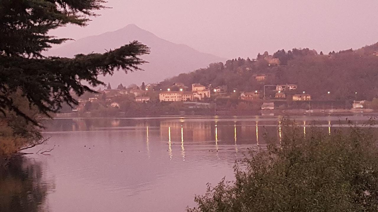 Hotel Chalet Del Lago アヴィリアーナ エクステリア 写真